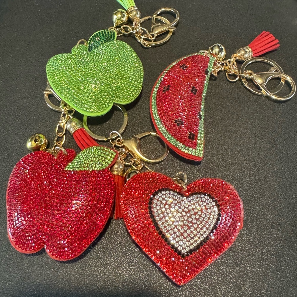 20 pcs Mixed Keychains NEW - Picture 3 of 4